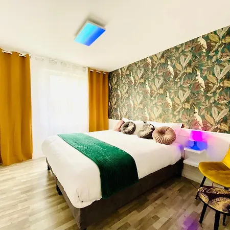 Le Mimosa, Piscine Confort * ديجون